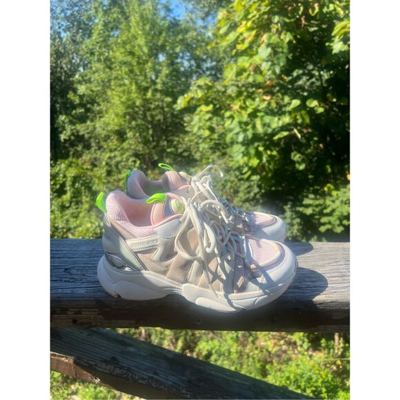 MICHAEL KORS Hero Leather and Mesh Trainer Womans Sz 7 - Picture 2 of 8